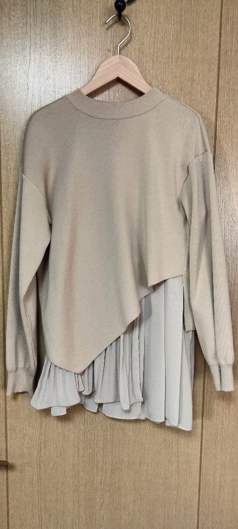 MORABITO PREMIER アシンメトリー ベージュ ニット・タンクトップ