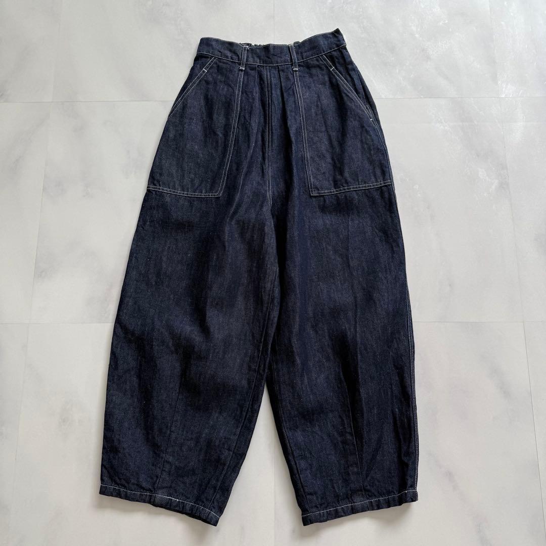 yuni ユニ　コットンリネン デニム ワーク コクーン パンツ yuni（ユニ ）の「コットンリネン デニム ワーク コクーン パンツ