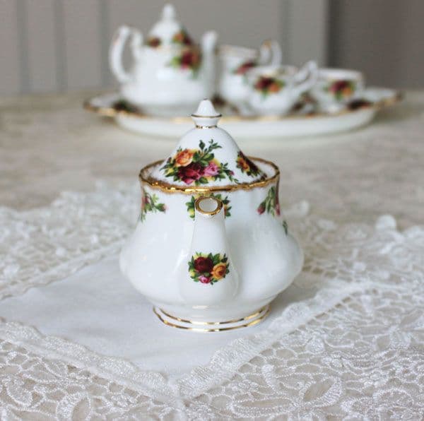 ロイヤルアルバート オールドカントリーローズ ミニチュアティーセット