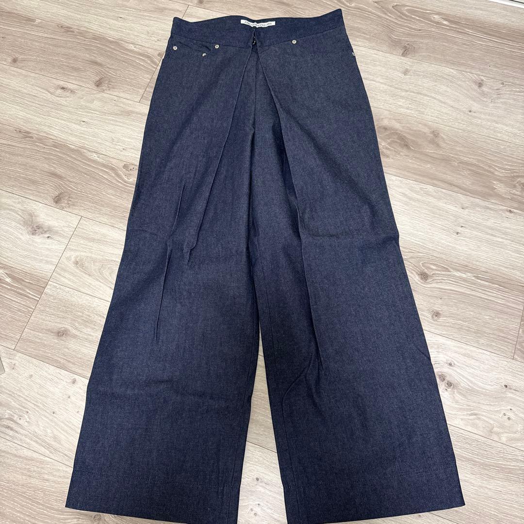 JOHN LAWRENCE SULLIVAN ダークブルー ワイドパンツ JOHN LAWRENCE SULLIVAN（ジョン ローレンス サリバン） デニムパンツ