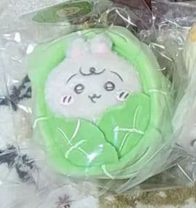 ちいかわ Chiikawa Baby キャベツに包まれたうさぎマスコット - メルカリ