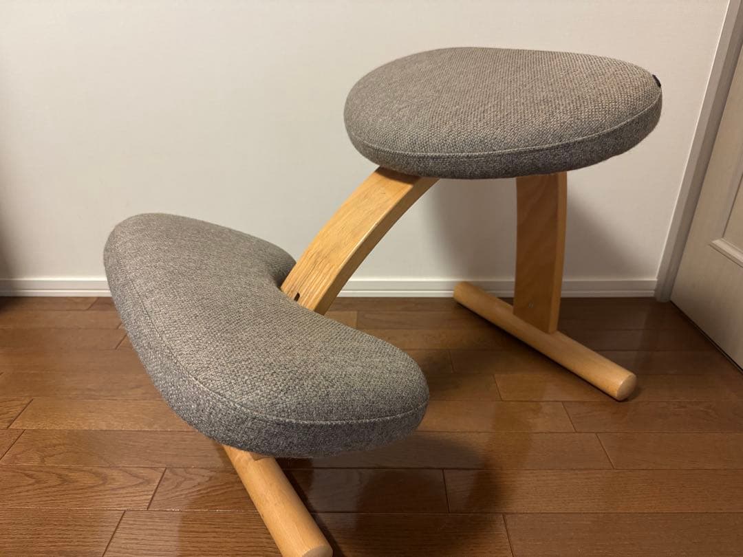 rybo社製　バランスチェア