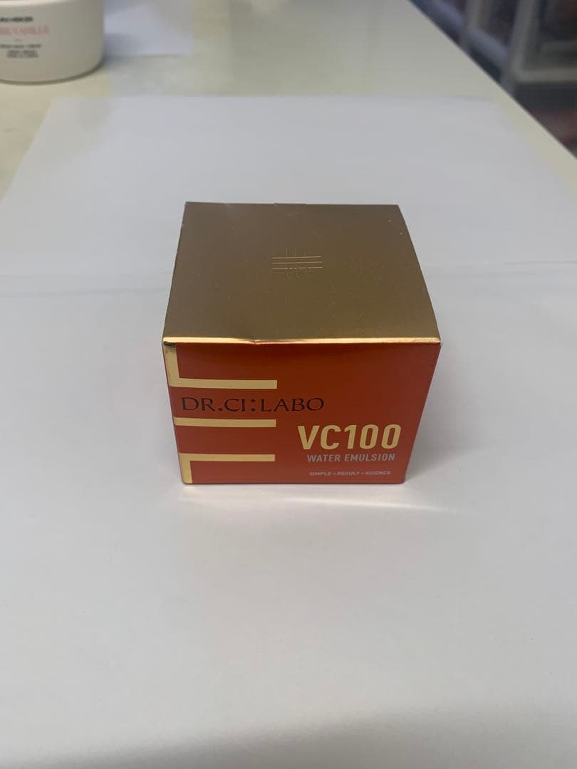 フェイスジェル・ゲル DR.CI:Labo VC100 WASH EMULSION