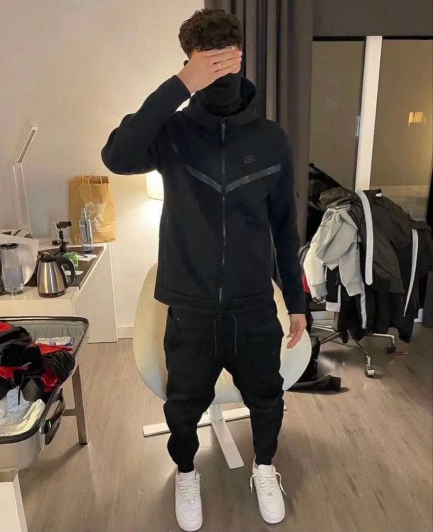 NIKE テックフリース ブラック セットアップ 黒タグ - メルカリ