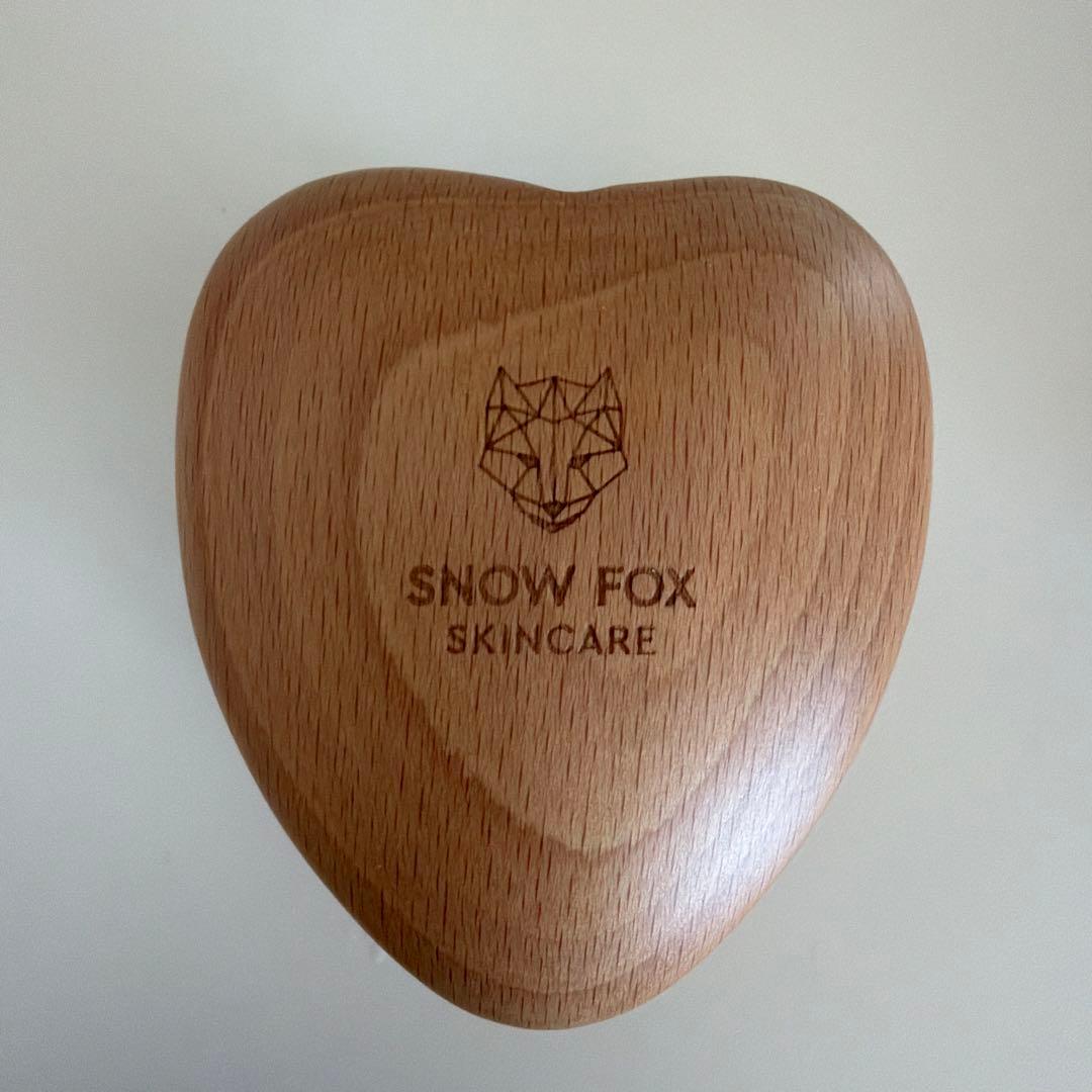 0*読様  FOX カッサ ウッド ハート ヘアブラシ スノーフォックス SNOW FOX SKINCARE(スノー フォックス スキンケア) プレミアム FOX