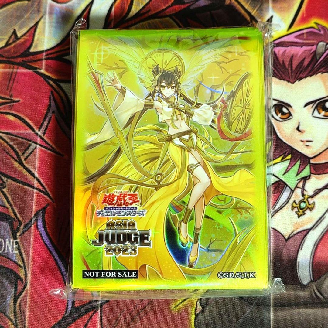 【超希少・未開封】遊戯王 公式 オオヒメの御巫 JUDGE スリーブ 70枚 スリーブ『オオヒメの御巫(ASIAJUDGE2023)』70枚入り【-】{-}《スリーブ》