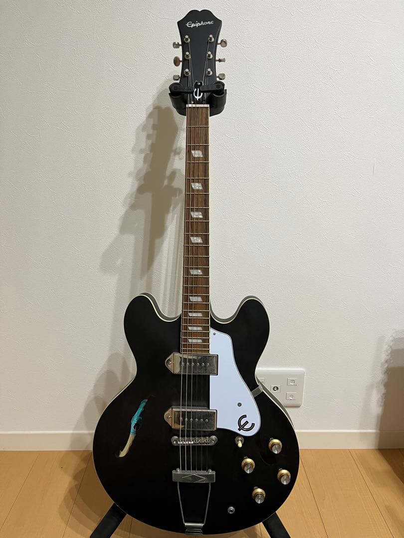 ギター Epiphone Casino Worn Ebony