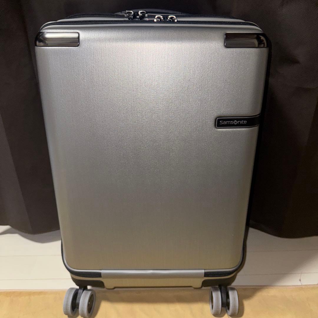 [サムソナイト] キャリーケース EVOA スピナー55 機内持ち込み可 Samsonite（サムソナイト） 【ノベルティ特典】 正規品 エヴォア
