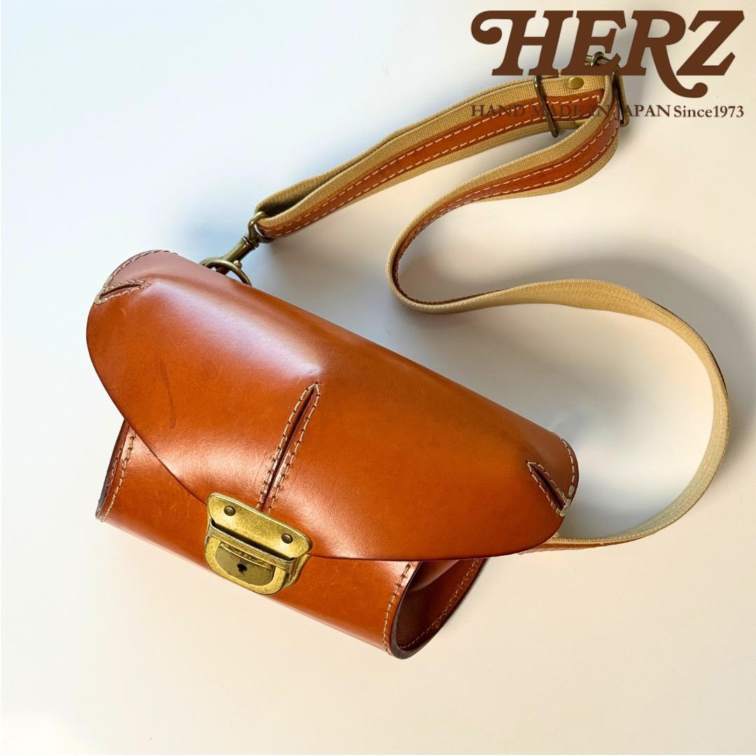 HERZ ヘルツ 3次元立体フォルム 2wayウエストボディバッグキャメル