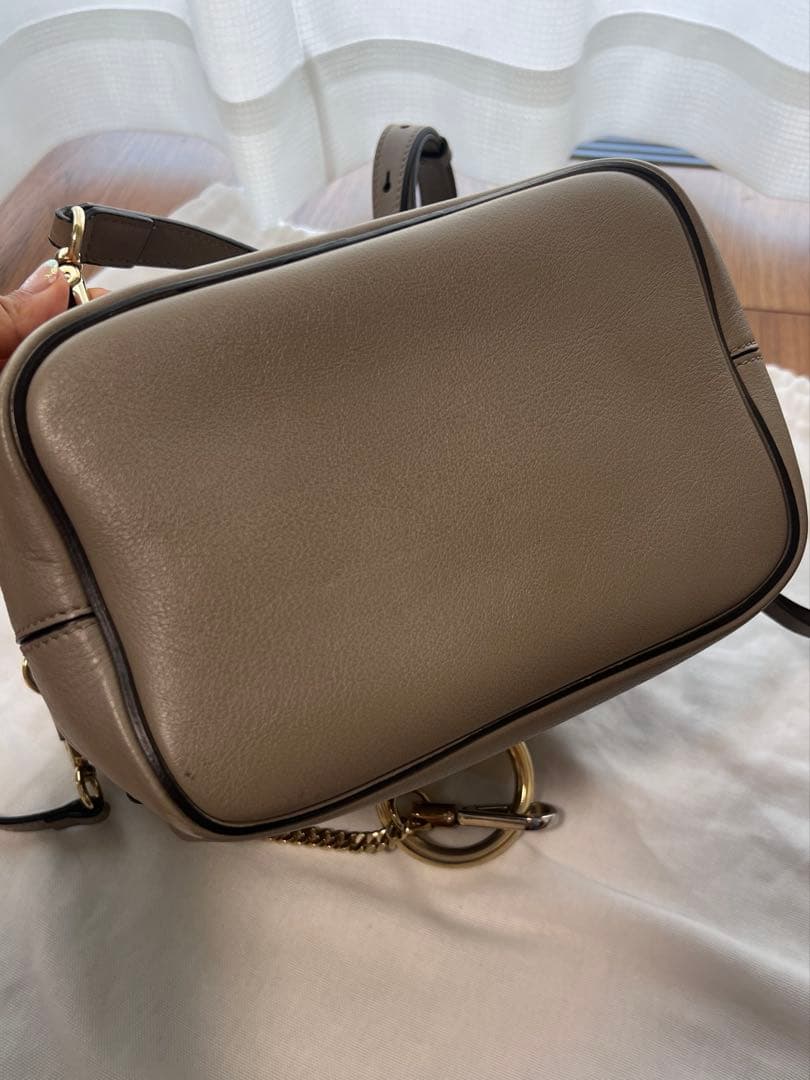 Chloé ベージュ リュック・バックパック 保証証付き - メルカリ