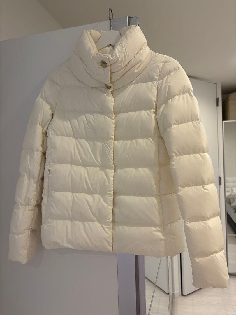 【美品】Herno ダウンジャケット　スタンドカラー　アイボリー