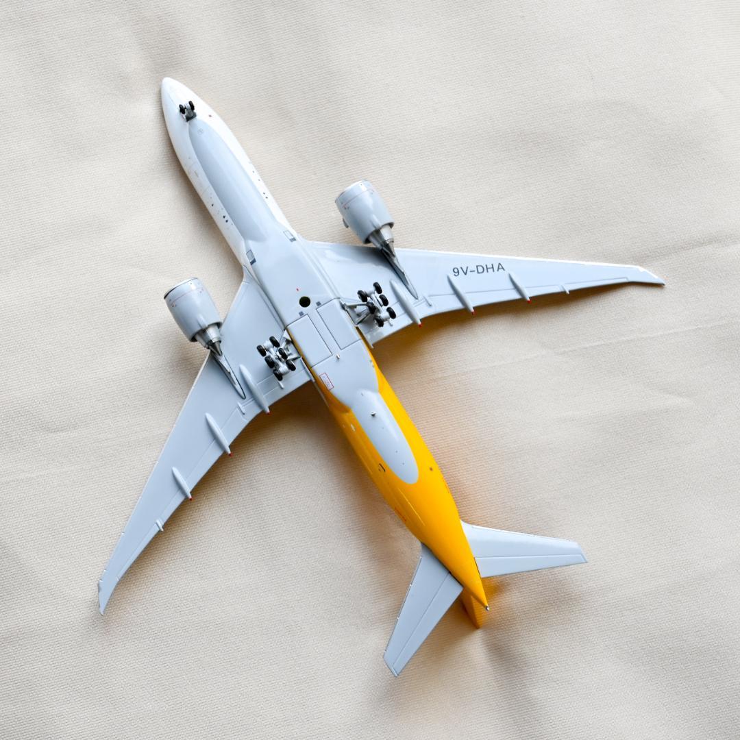 DHL × シンガポール航空 B777-8F 貨物機 1/400 - メルカリ