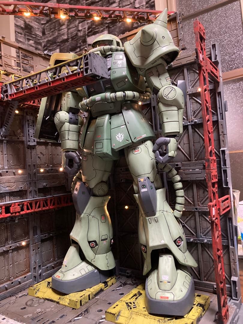 メガサイズガンダム&ザク 1/48メガサイズモデル シャア専用ザク｜われさんのガンプラ作品