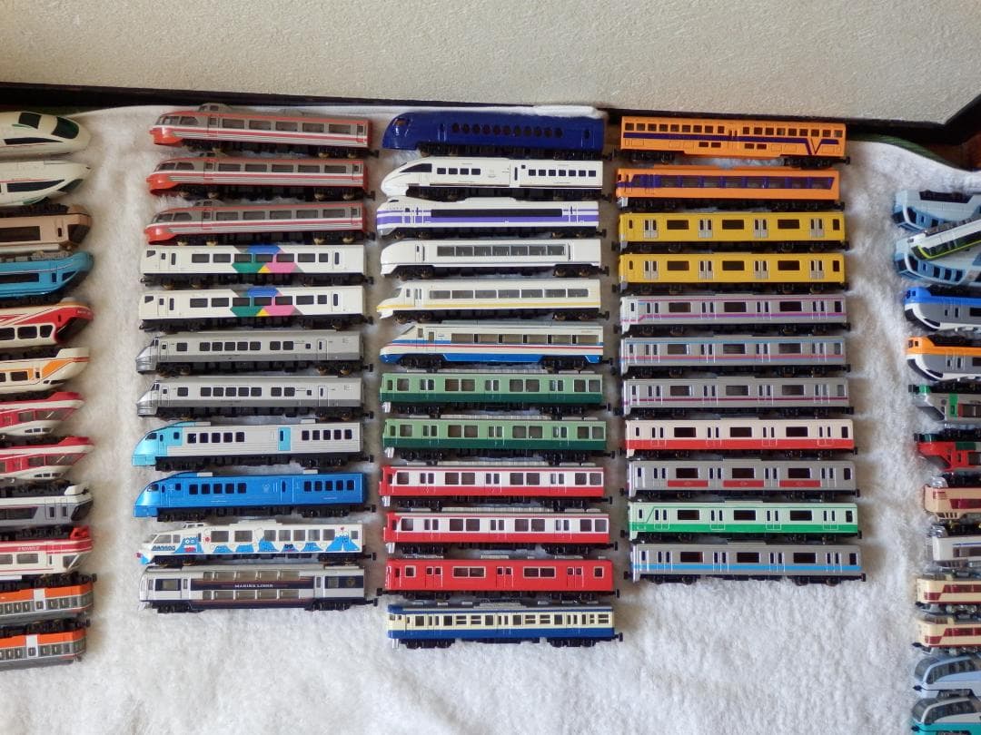 ❤️日本製★新品級★３４両★絶版❤️トレーン大量セットNゲージダイカストミニカー