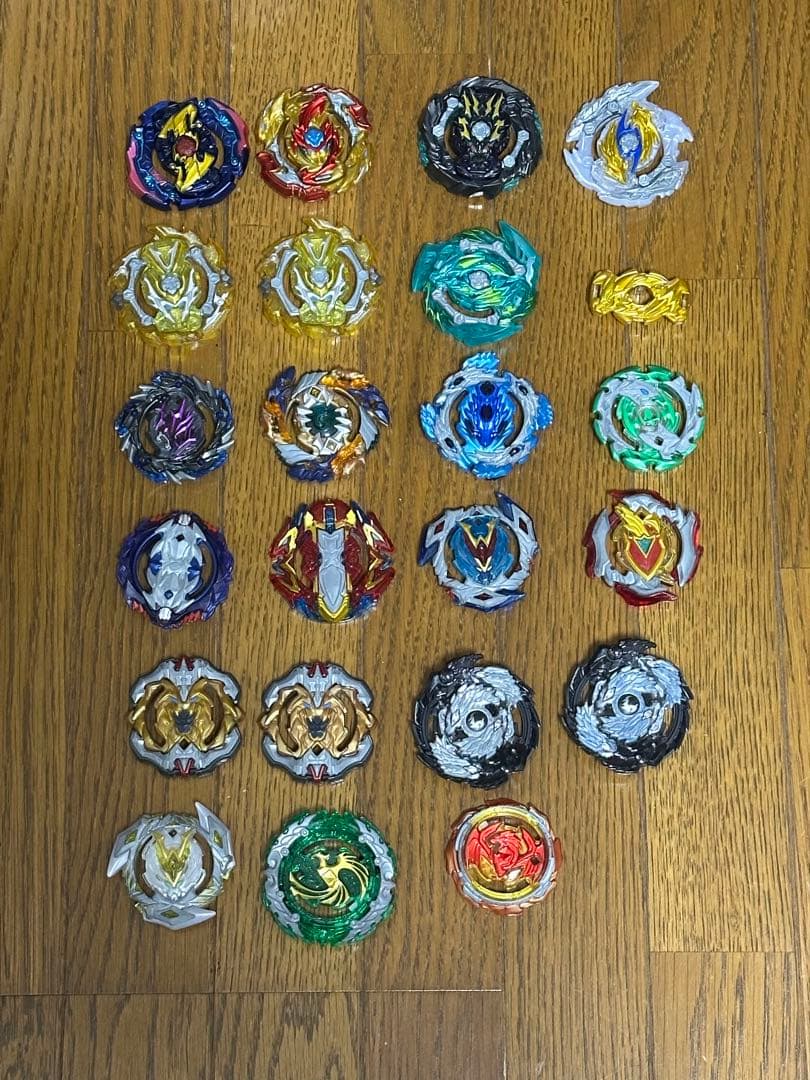 ベイブレードバースト 40個+ランチャー等 引退 まとめ売りの通販はau