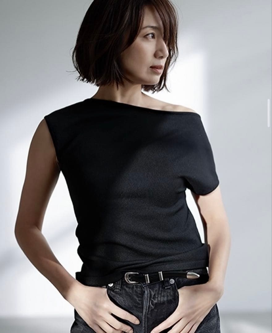 forme オフショルダー トップOFF SHOULDER TOP 東原亜希