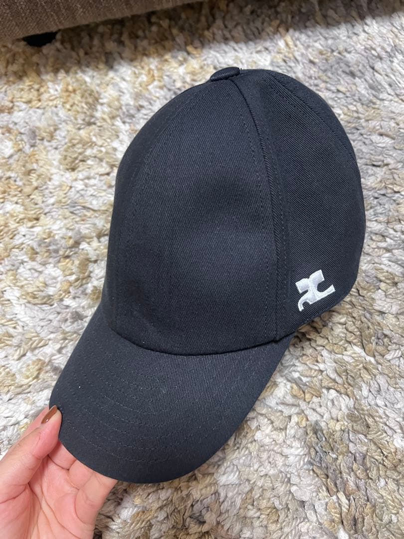 courreges ブラックベースボールキャップ