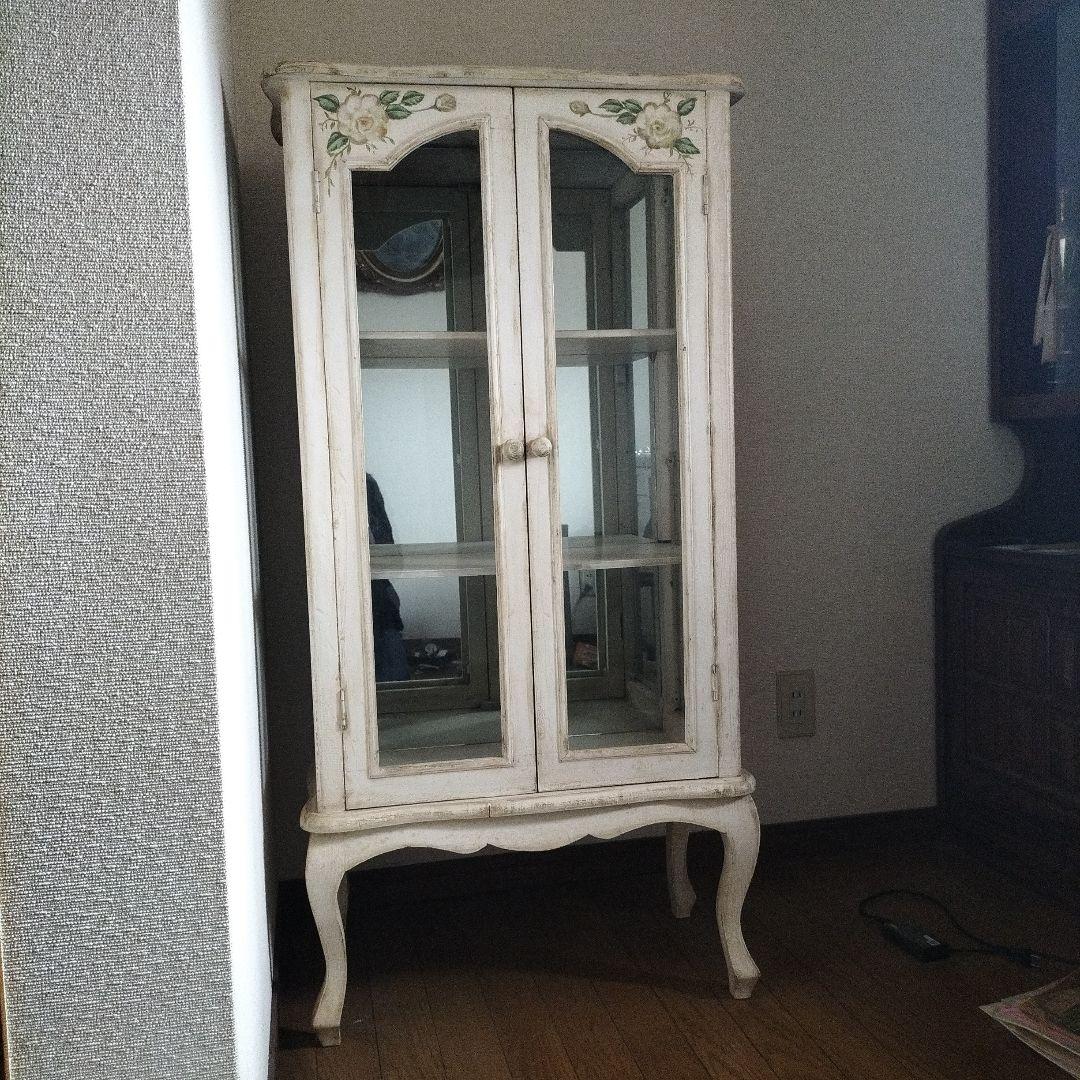 キャビネット　アンティーク風　ヴィンテージ　戸棚　チェスト トールペイント