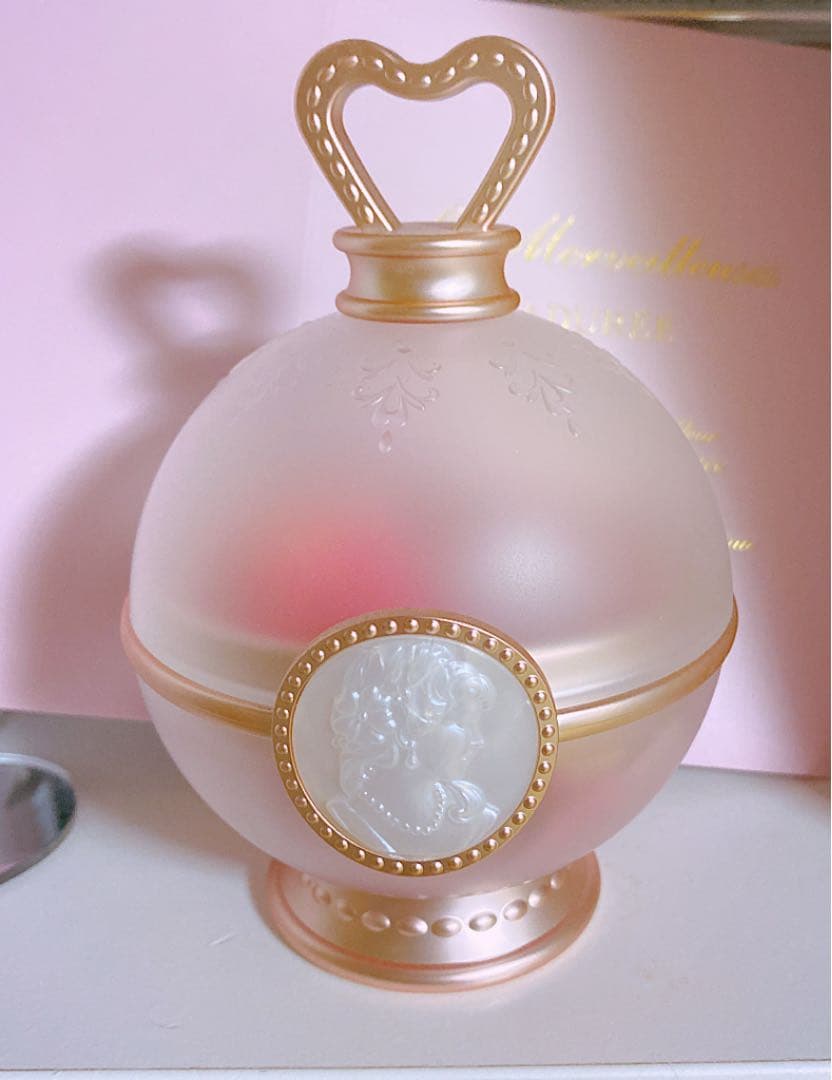 レ・メルヴェイユーズ ラデュレ チーク ポット 桜 レ・メルヴェイユーズ ラデュレ / フェイスカラー サクラの公式商品