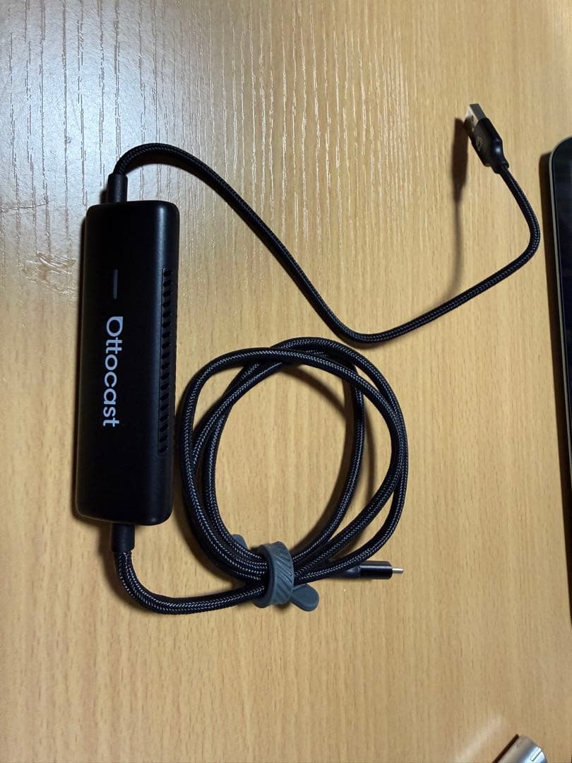 Ottocast MirrorTouch 車用ミラーリングデバイス