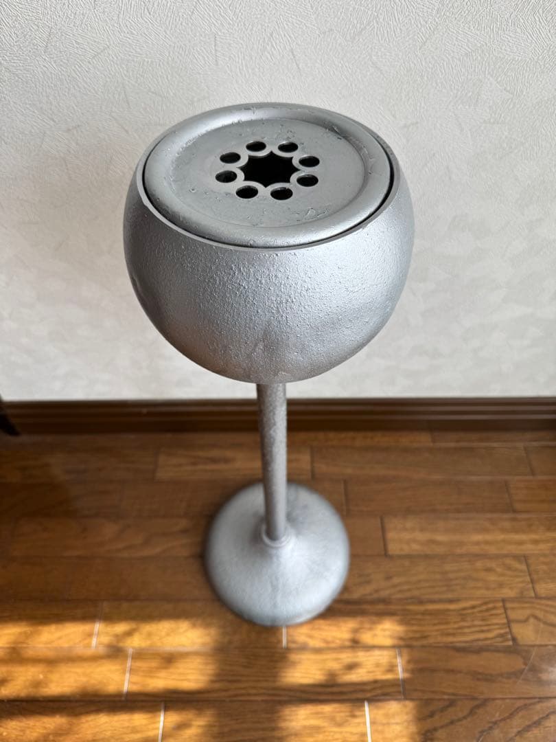 エシャロット様　昭和レトロ 灰皿 フロアスタンド 喫煙台 エシャロット様 昭和レトロ 灰皿 フロアスタンド 喫煙台 - メルカリ