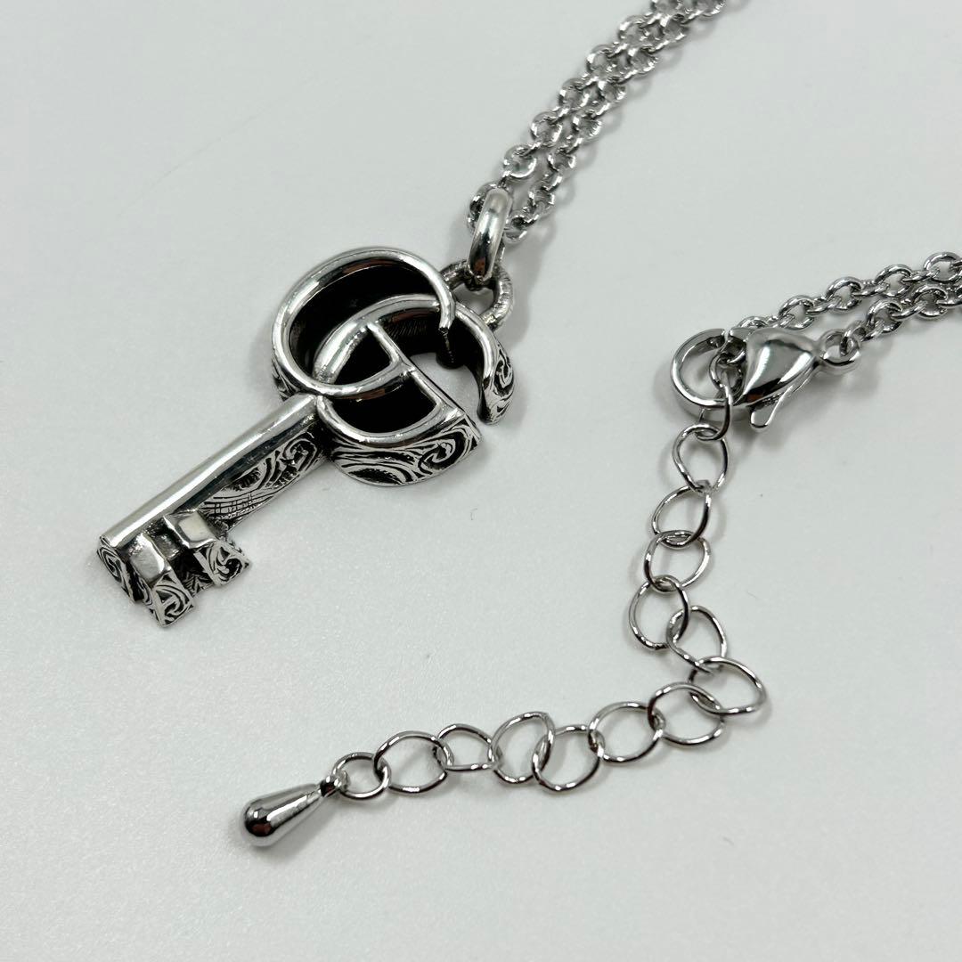 美品✨ グッチ ネックレス アラベスク キー ダブルG 燻 シルバー 925