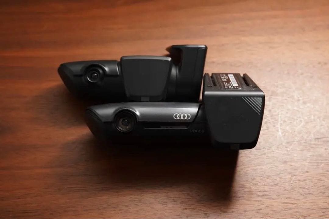 アウディ 純正 ドライブレコーダー UTR 2.0 前後　AUDI