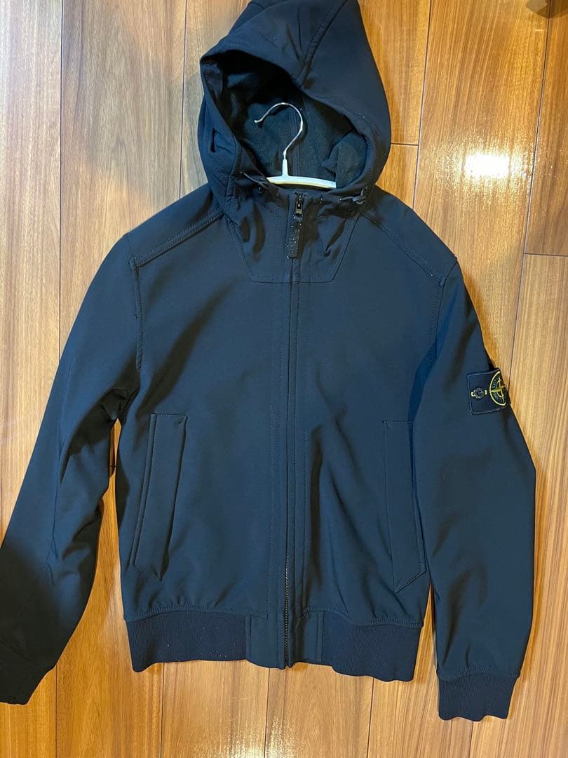 STONE  SOFT SHELL-R ブラック S 楽天市場】ストーンアイランド STONE ISLAND ナイロンジャケット
