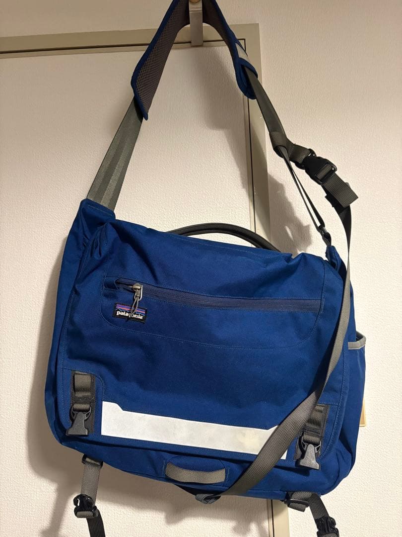 patagonia メッセンジャーバッグ 青
