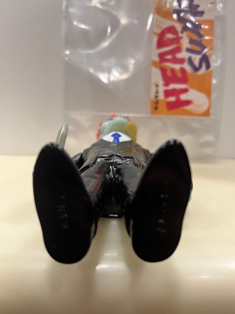 キムラトイ HEAD SWAP×SUIT 薔薇とナイフ ソフビ 蓄光（GID） - メルカリ