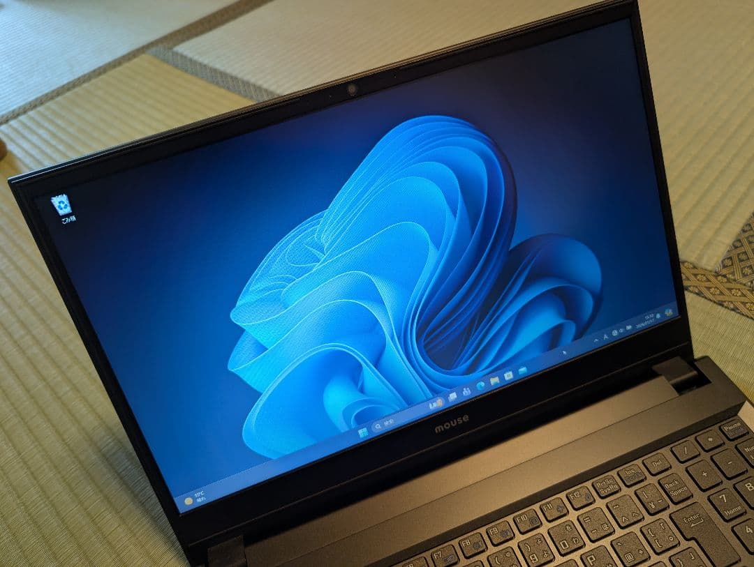 【極美品】mouse ノートPC / メモリ8GB / SSD 256GB