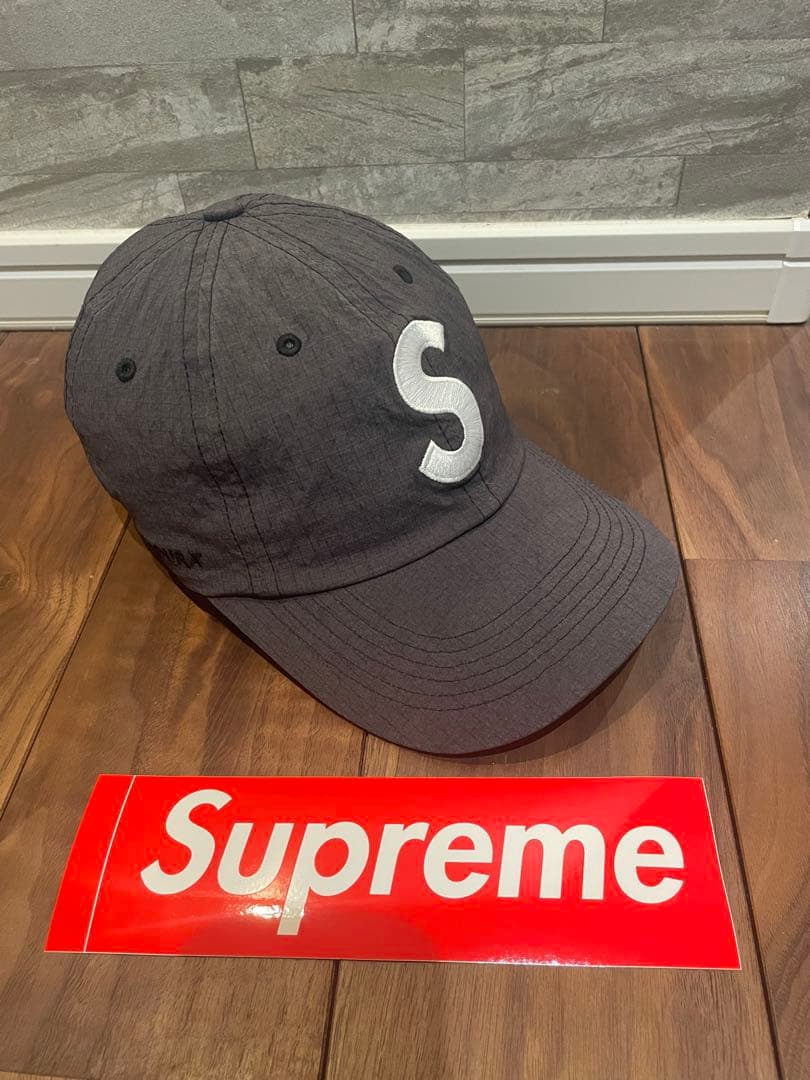 Supreme ダークグレー キャップ Sロゴ