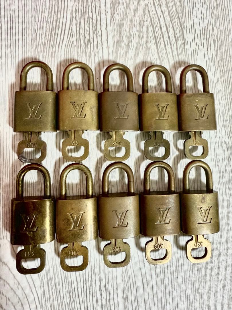 ルイヴィトン パドロック 鍵 南京錠 10個セット Amazon | [ルイヴィトン] カデナ 南京錠 パドロック 鍵付き 10個セット