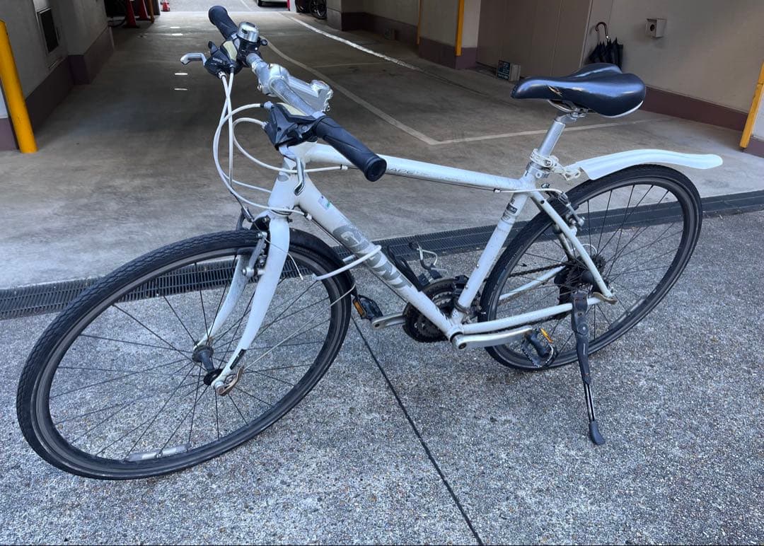 GIANT ESCAPE R3 Sサイズ 愛知県名古屋市 直接引き取りのみ Giant ESCAPE R3 / 定番人気クロスバイク レンタルスポーツ自転車 1日