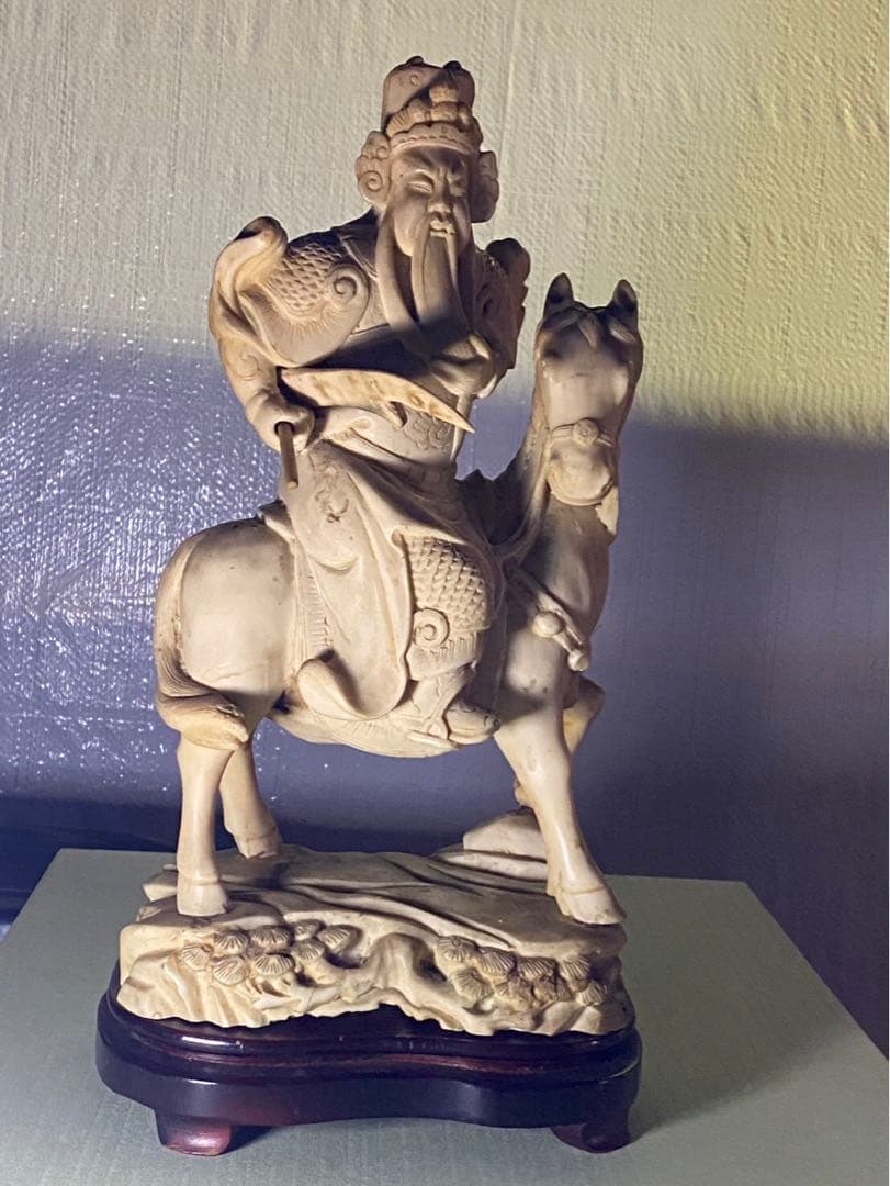 天然素材　騎馬武将像 木製台座付き　骨董