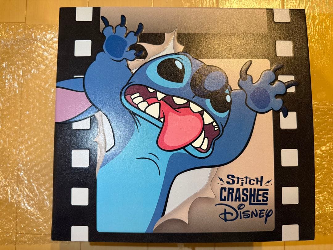 ディズニー　ピンバッジ　スティッチ　クラッシーズ　コンプリート　フォルダ付き