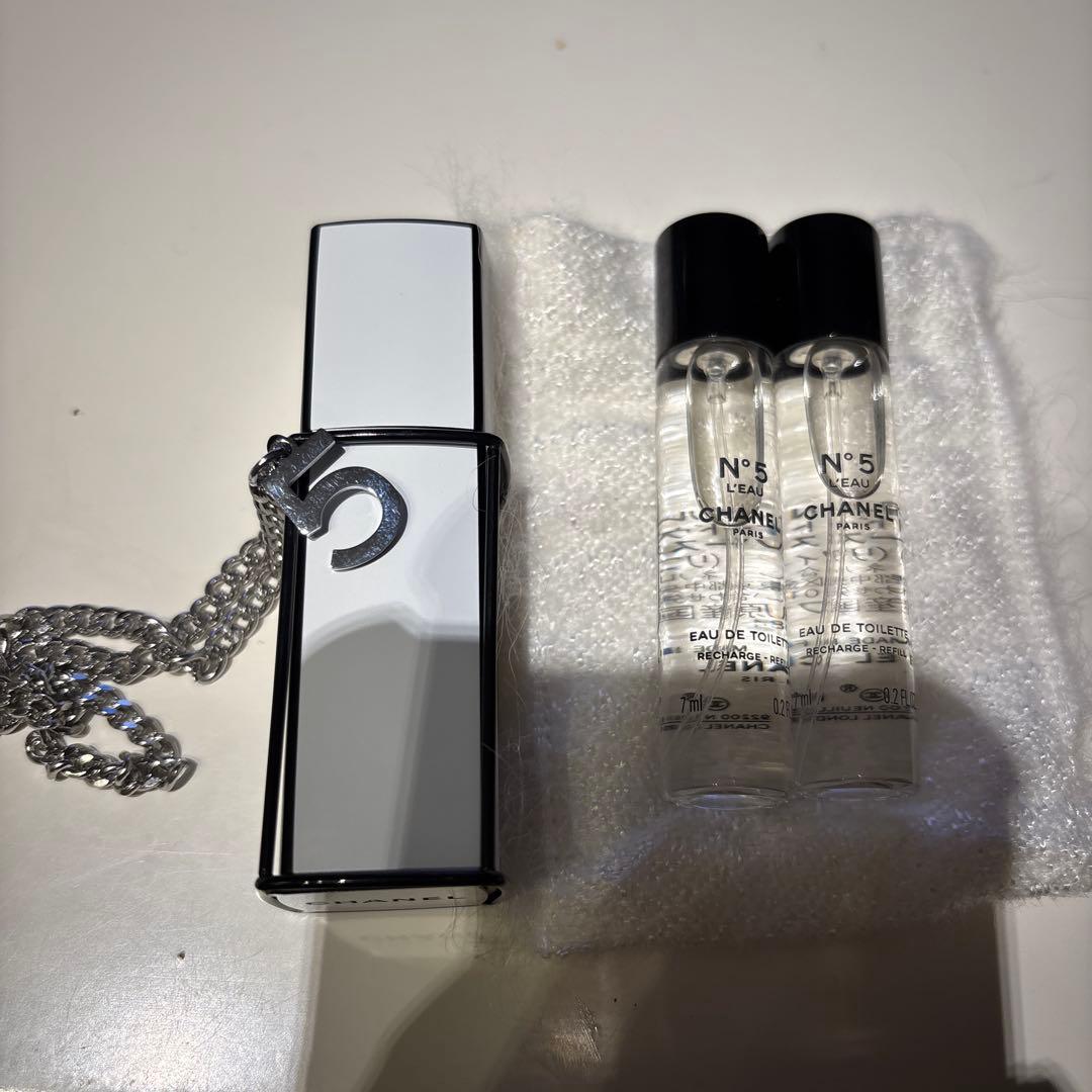 シャネルNo.5 ローオードゥトワレットパーススプレイチャームチェーン CHANEL（CHANEL） シャネル N°5 ロー オードゥ トワレット パース