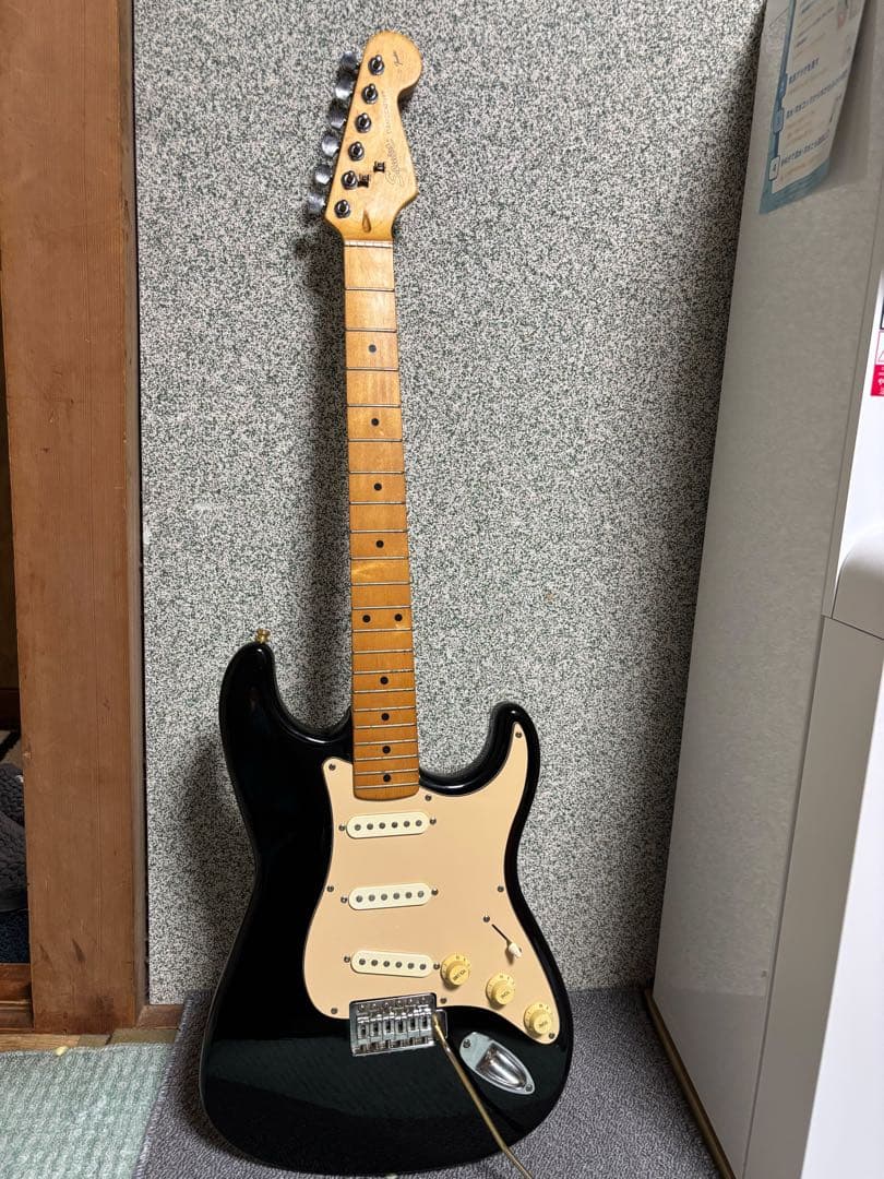 Fender ストラトキャスター エレキギター 黒