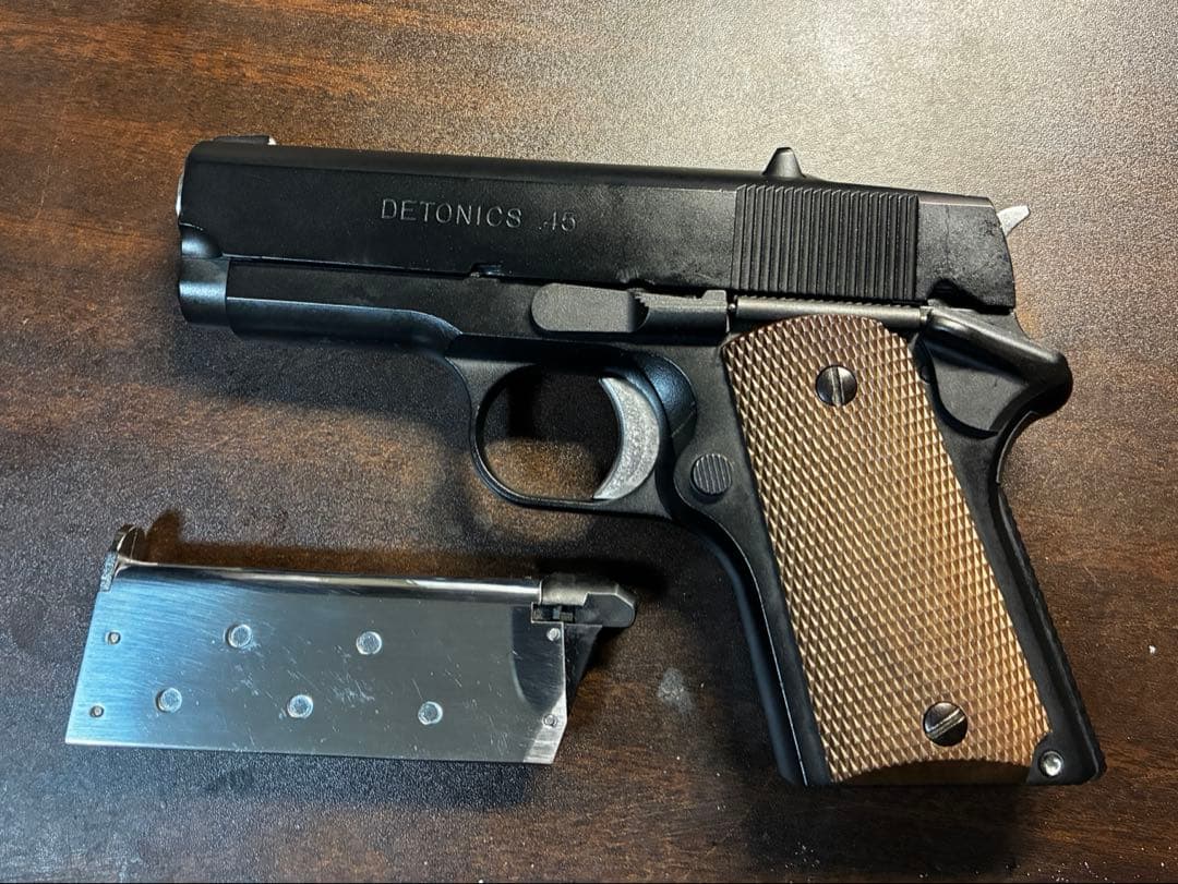 東京マルイ　ガスガン　デトニクス　45