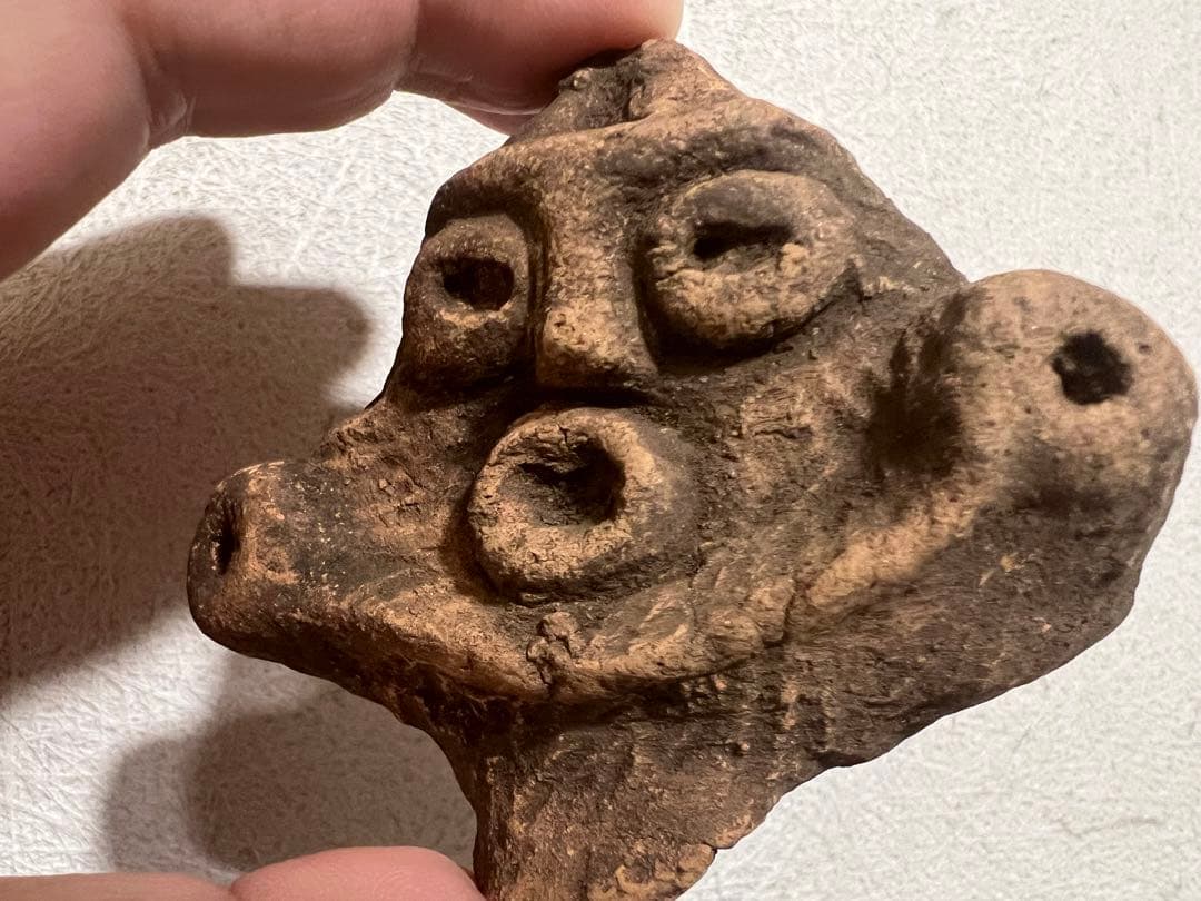 縄文時代後期 山型土偶 頭部 耳環 イアリング 福島県 出土 発掘 骨董 古美術 縄文人のピアス👂 北杜市考古資料館🏺🛖🍂 縄文人も 耳たぶに穴を開け
