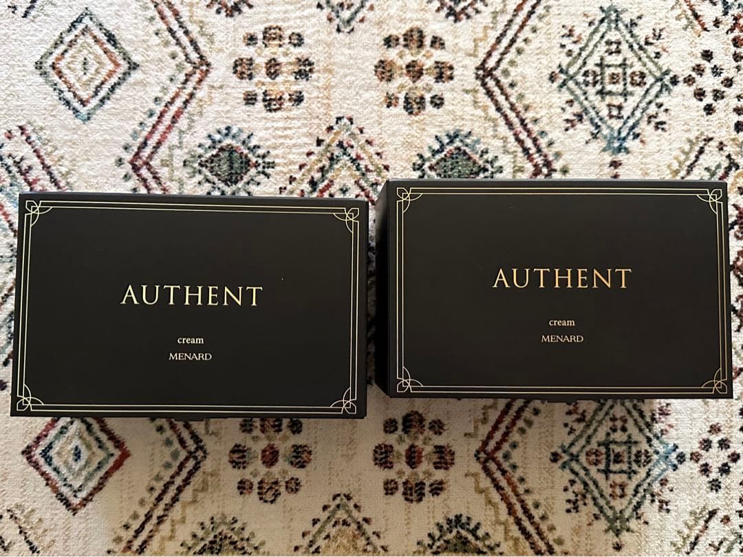 メナードオーセントクリームニ箱