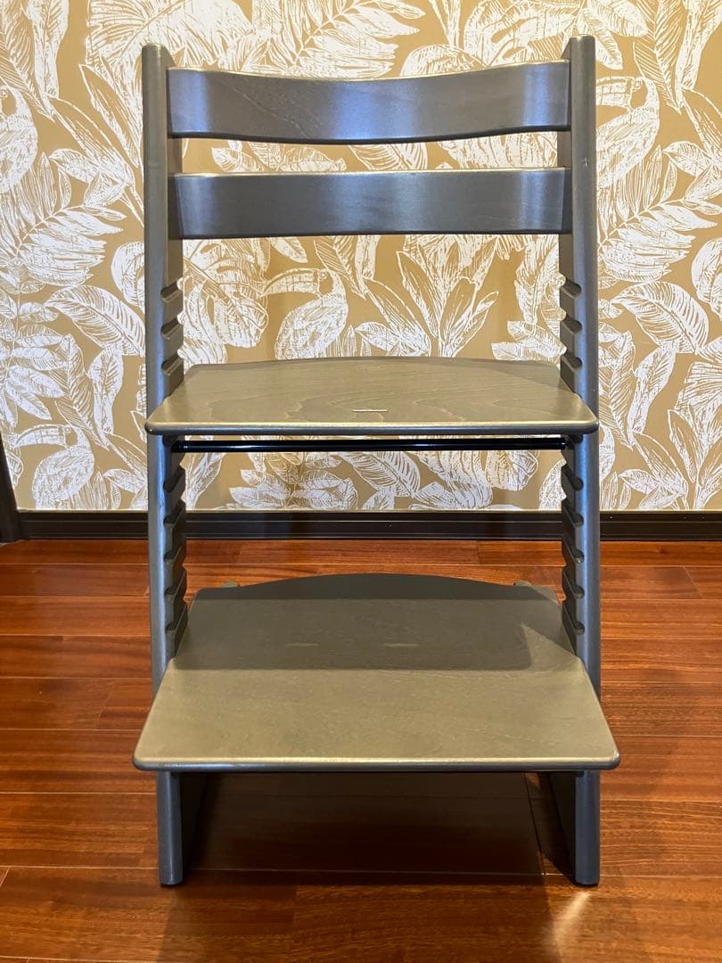 ribbon　ストッケ　トリップトラップ　グレー