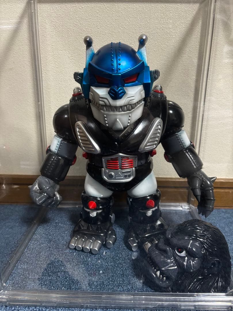 プラネットX メカギガソン BWカラー ゴリラヘッド付　ソフビ