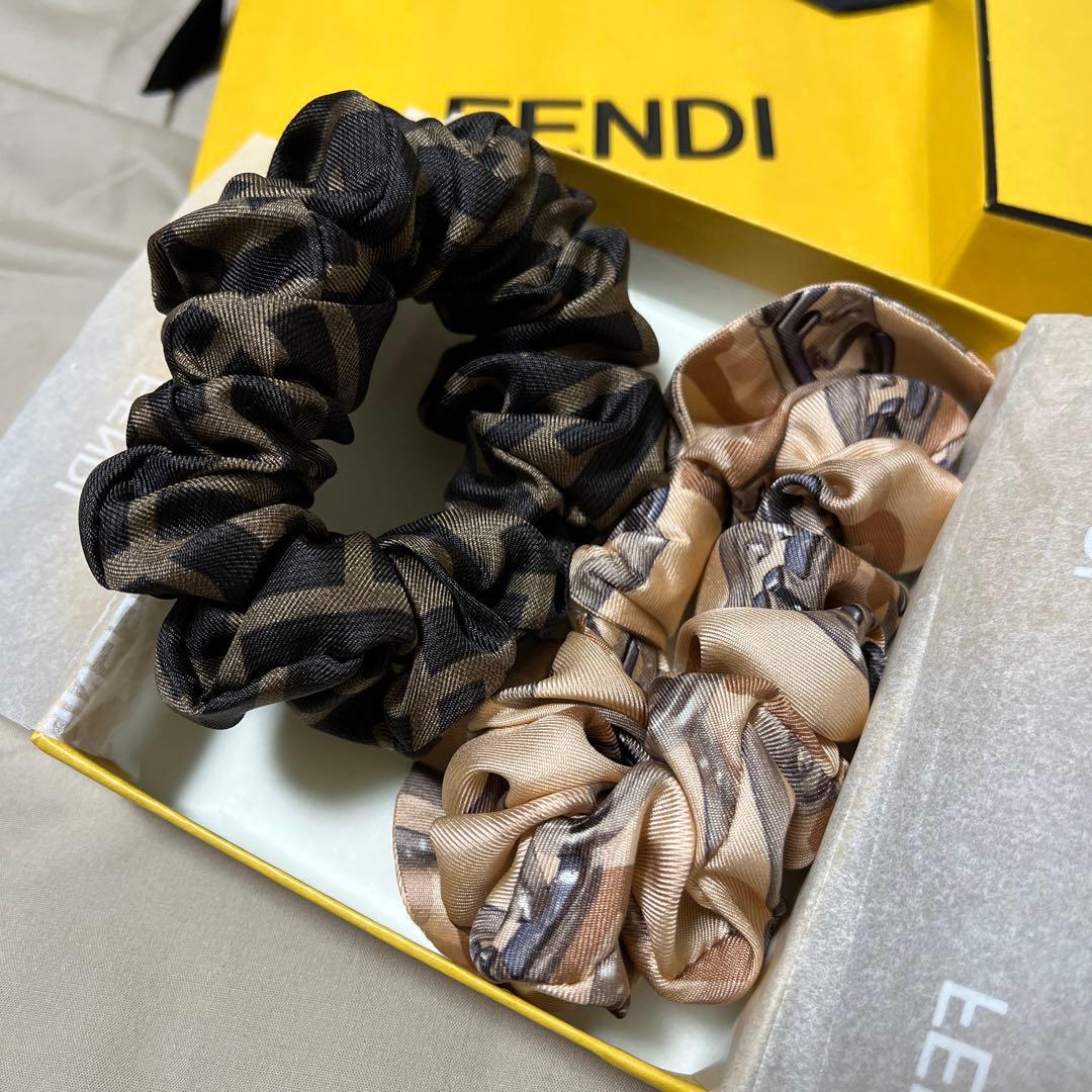 FENDI シュシュ 2個セット 新品