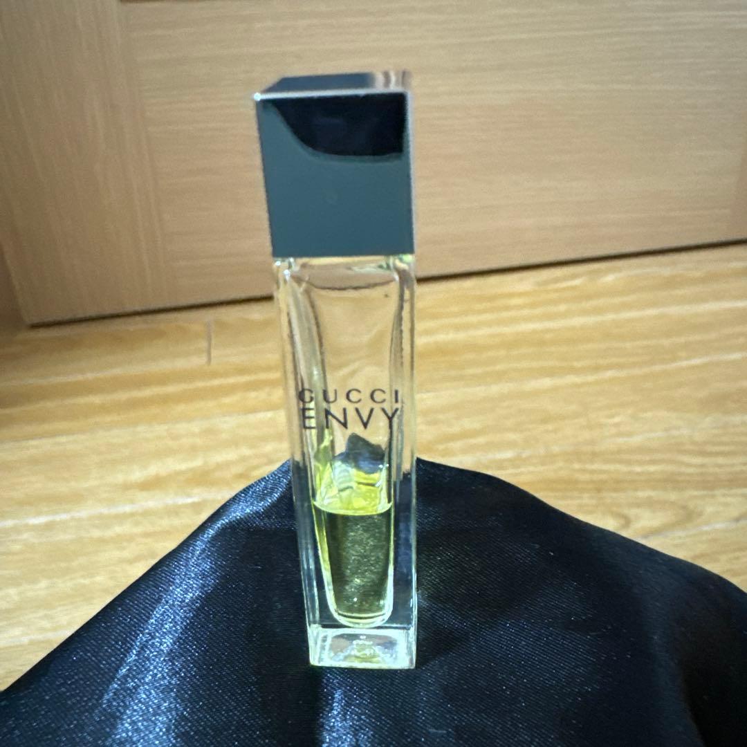 GUCCI ENVY 香水 廃盤品 ミニボトル - メルカリ