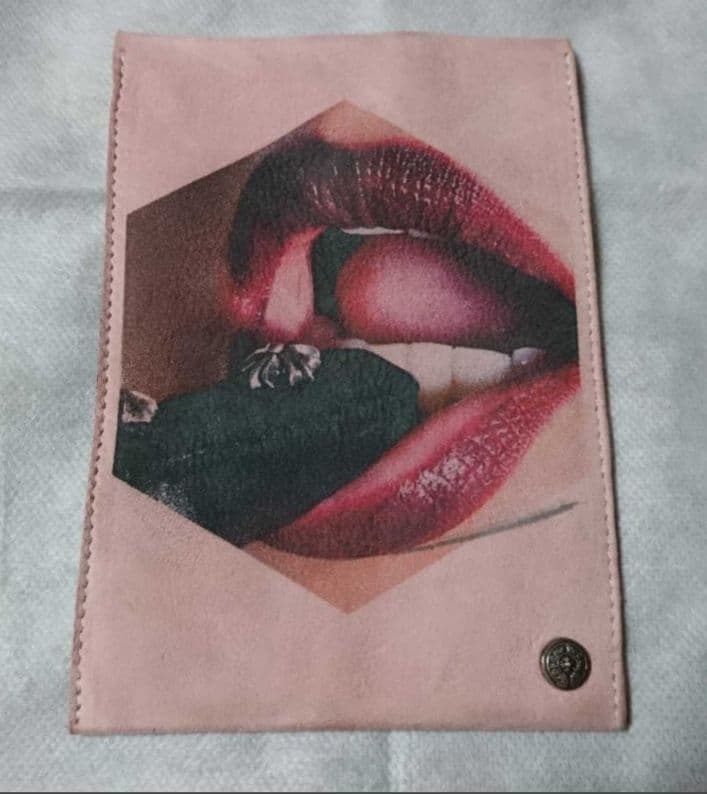 W*ル様 クロムハーツ ノベルティー 非売品 スウェード ポーチ