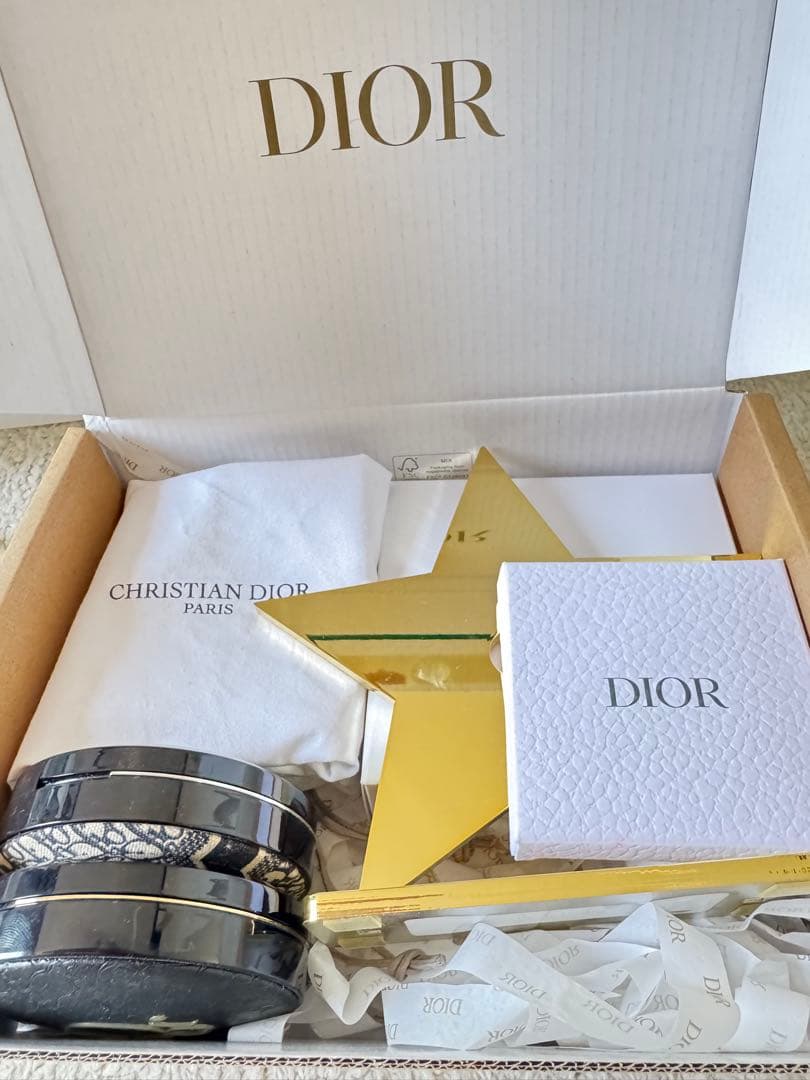 ディオール　雑貨　ファンデーション　スマホ　リング　リップ　ケース　非売品