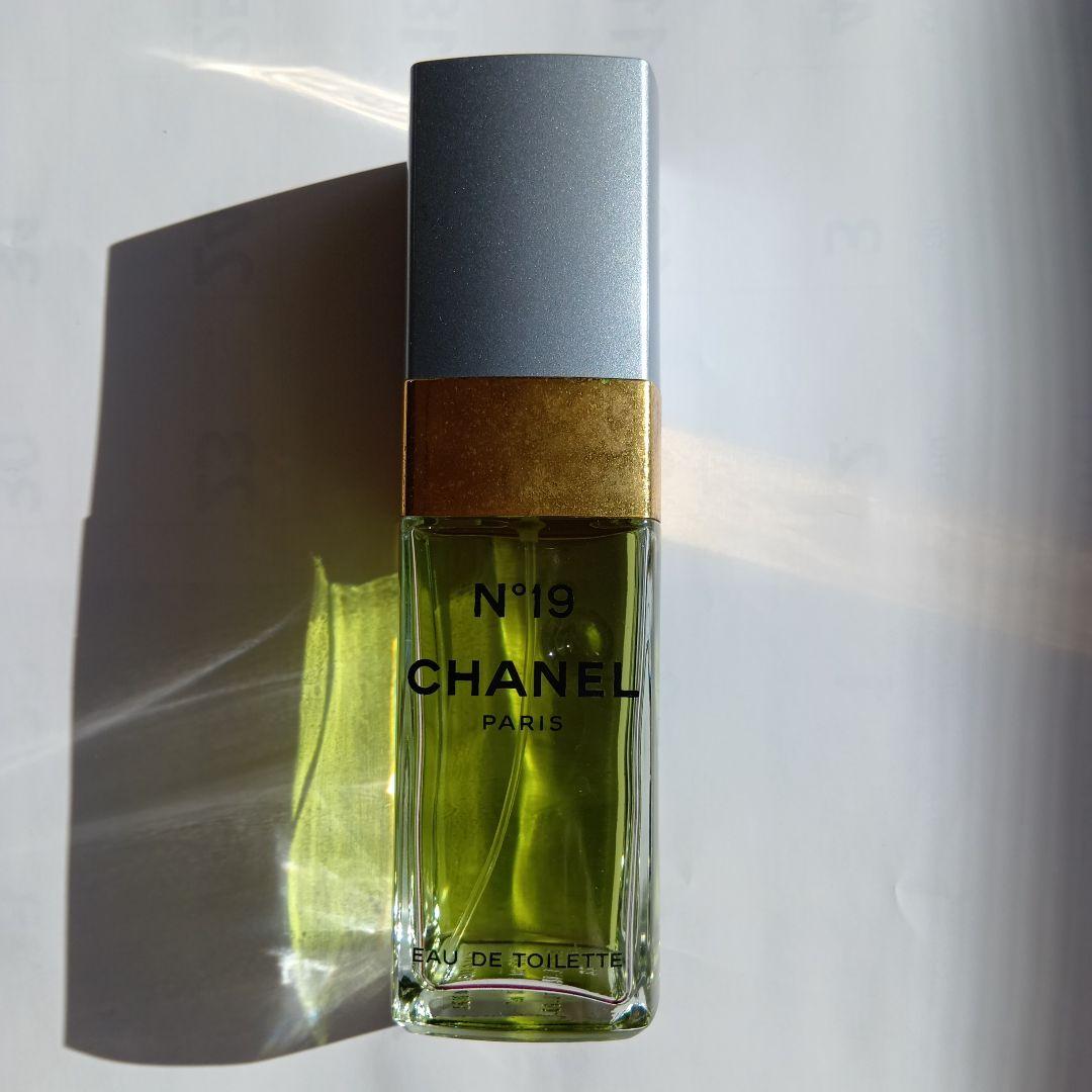 シャネル　19番