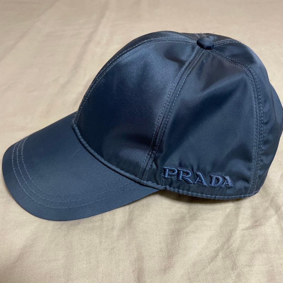 【フォロー割引】PRADA ベースボールキャップ ブルー ネイビー Prada エンブロイダリーキャップ | ブルー | FARFETCH JP