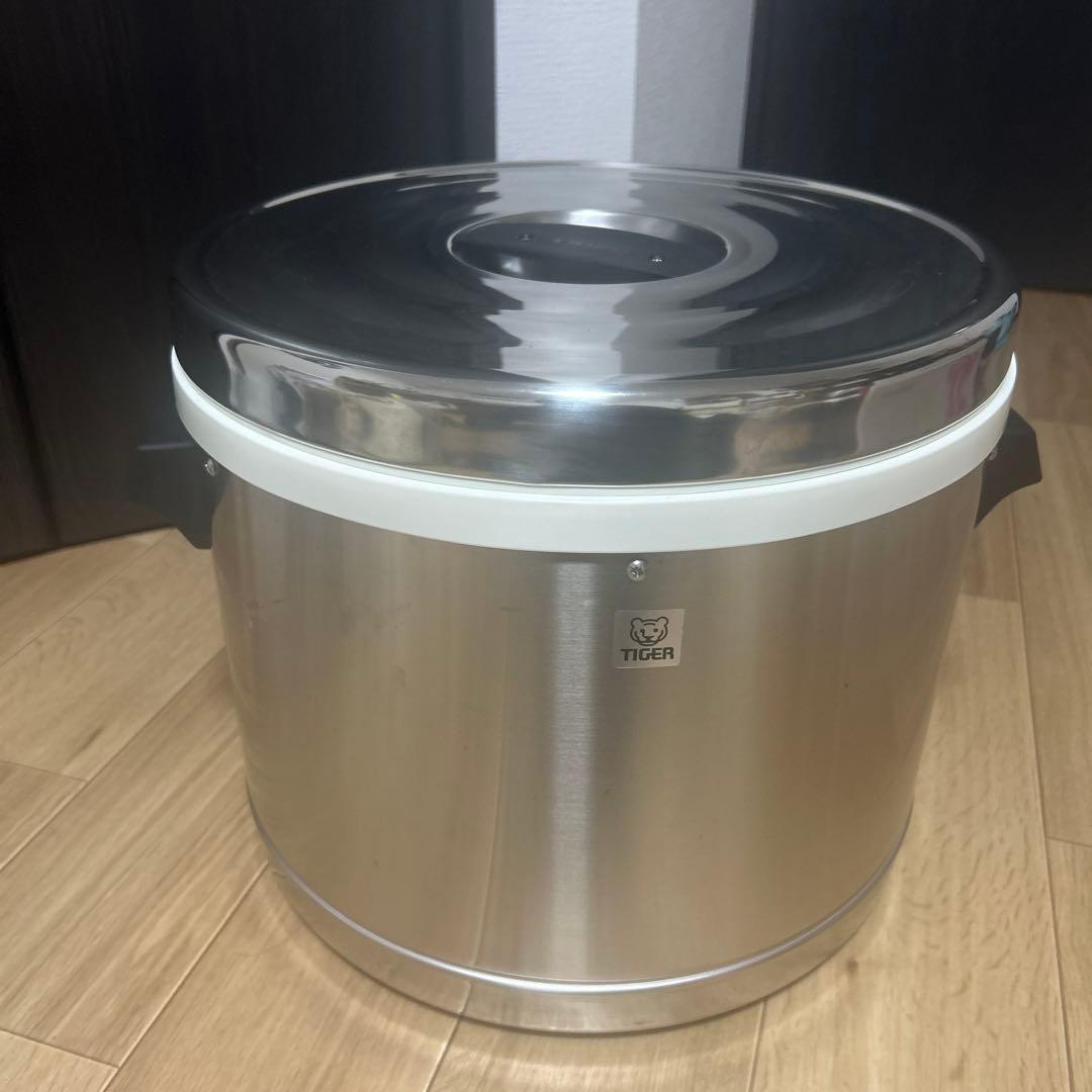 TIGER ステンレス保温ジャー　JFM-570P